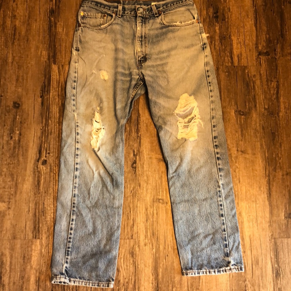 Levi’s destroyed 505 jeans 34x29 medium wash reg